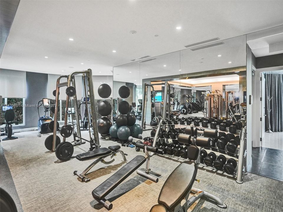 Vendido Recientemente: $2,500,000 (3 camas, 3 baños, 2840 Pies cuadrados)