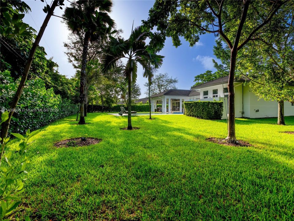 Recently Sold: $4,990,000 (5 beds, 6 baths, 5073 Square Feet)