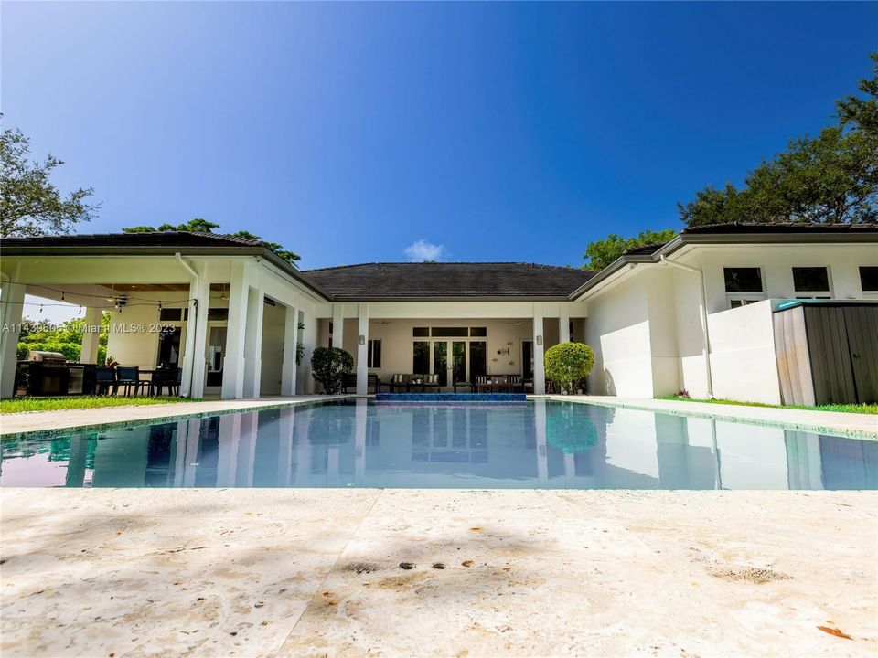 Recently Sold: $4,990,000 (5 beds, 6 baths, 5073 Square Feet)