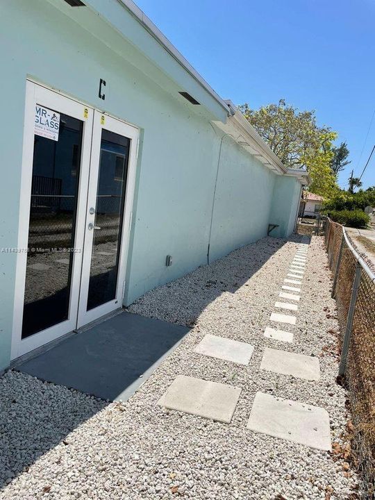 Недавно арендовано: $2,400 (2 спален, 2 ванн, 3162 Квадратных фут)