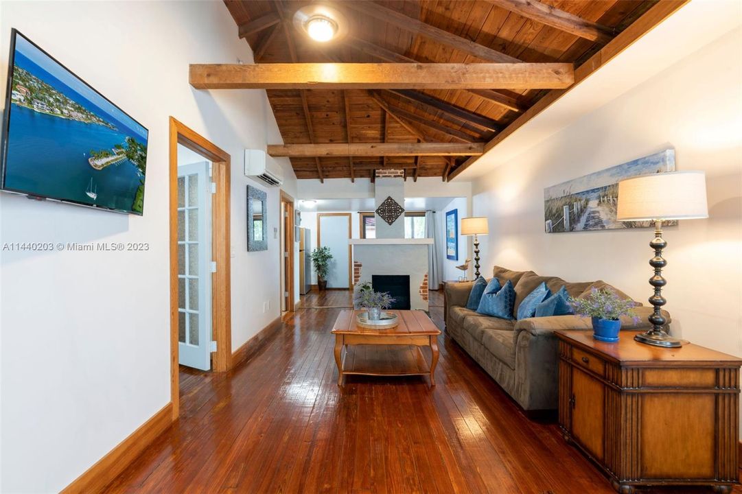 Recently Sold: $875,000 (0 beds, 0 baths, 1779 Square Feet)