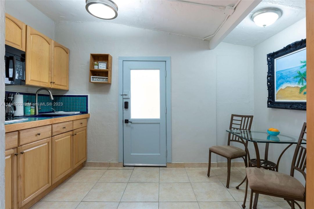 Recently Sold: $875,000 (0 beds, 0 baths, 1779 Square Feet)