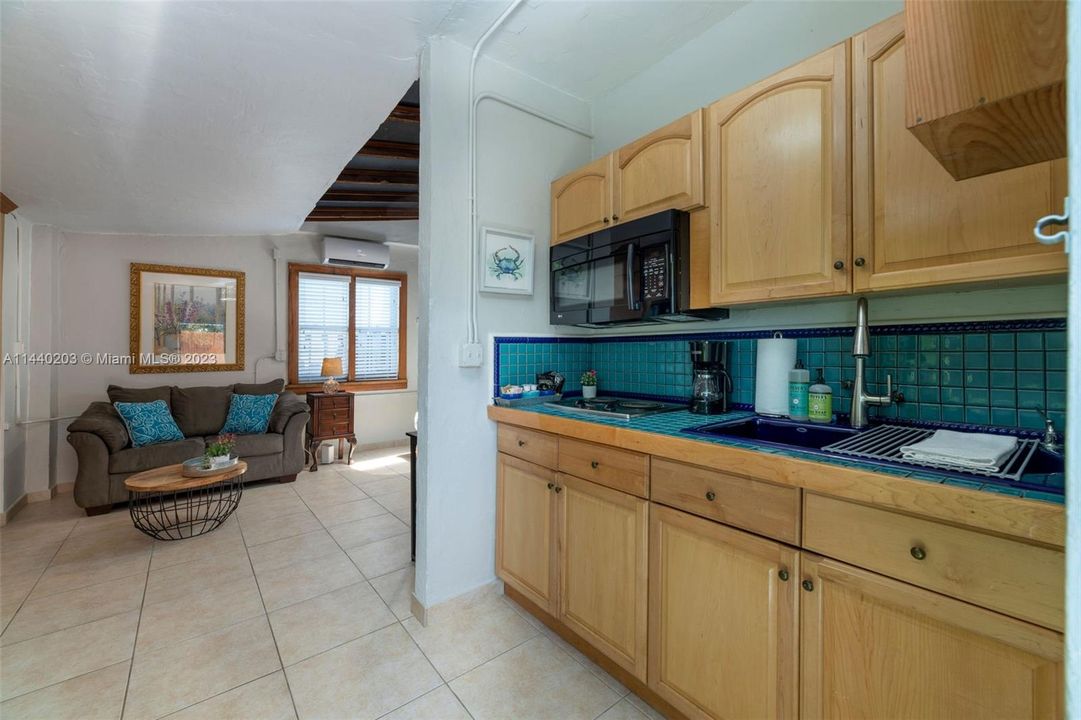Recently Sold: $875,000 (0 beds, 0 baths, 1779 Square Feet)
