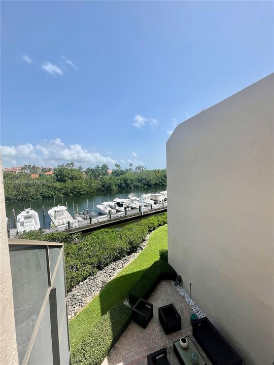 Recientemente alquilado: $7,800 (4 camas, 3 baños, 2651 Pies cuadrados)