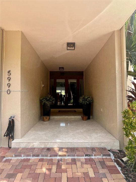 Recientemente alquilado: $7,800 (4 camas, 3 baños, 2651 Pies cuadrados)