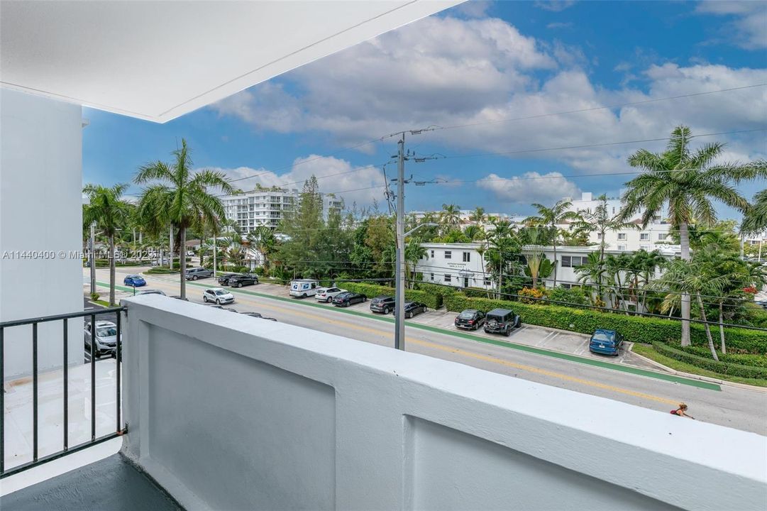 Недавно продано: $390,000 (1 спален, 1 ванн, 1000 Квадратных фут)