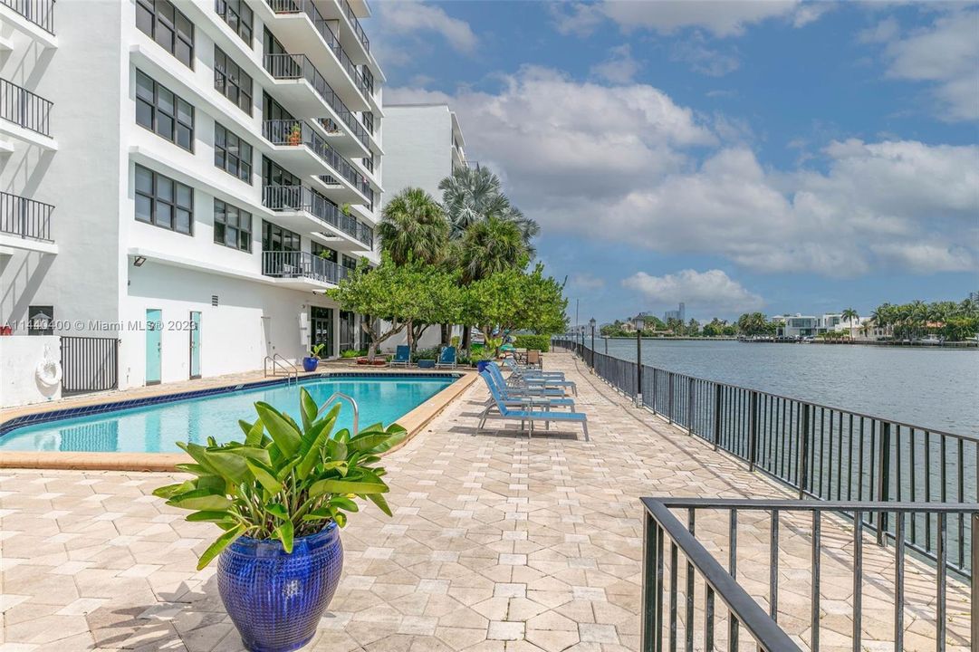 Недавно продано: $390,000 (1 спален, 1 ванн, 1000 Квадратных фут)