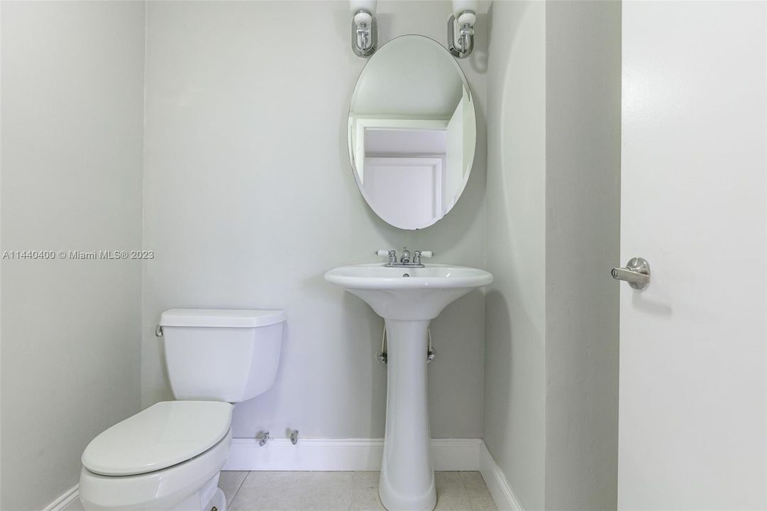 Недавно продано: $390,000 (1 спален, 1 ванн, 1000 Квадратных фут)