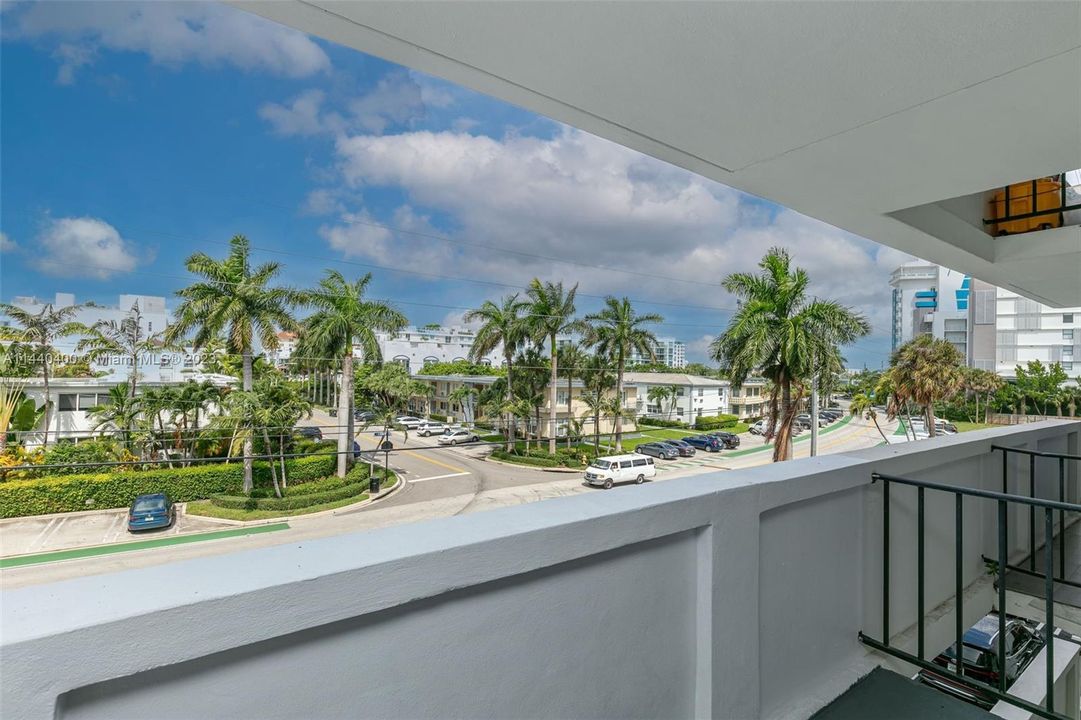 Недавно продано: $390,000 (1 спален, 1 ванн, 1000 Квадратных фут)