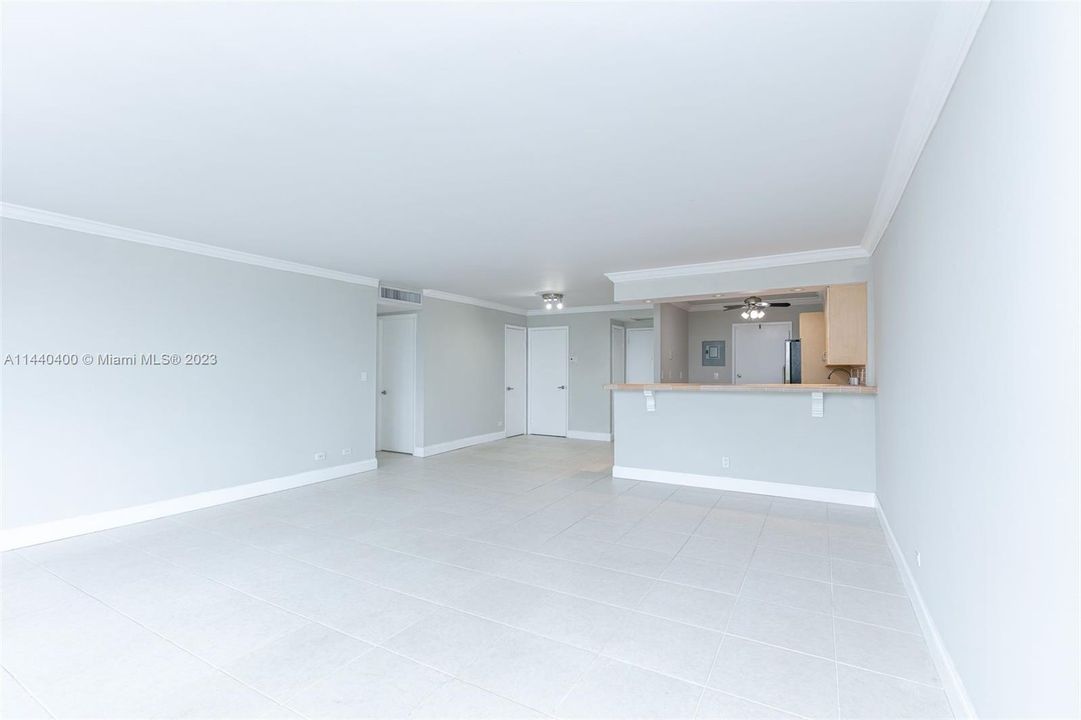 Недавно продано: $390,000 (1 спален, 1 ванн, 1000 Квадратных фут)