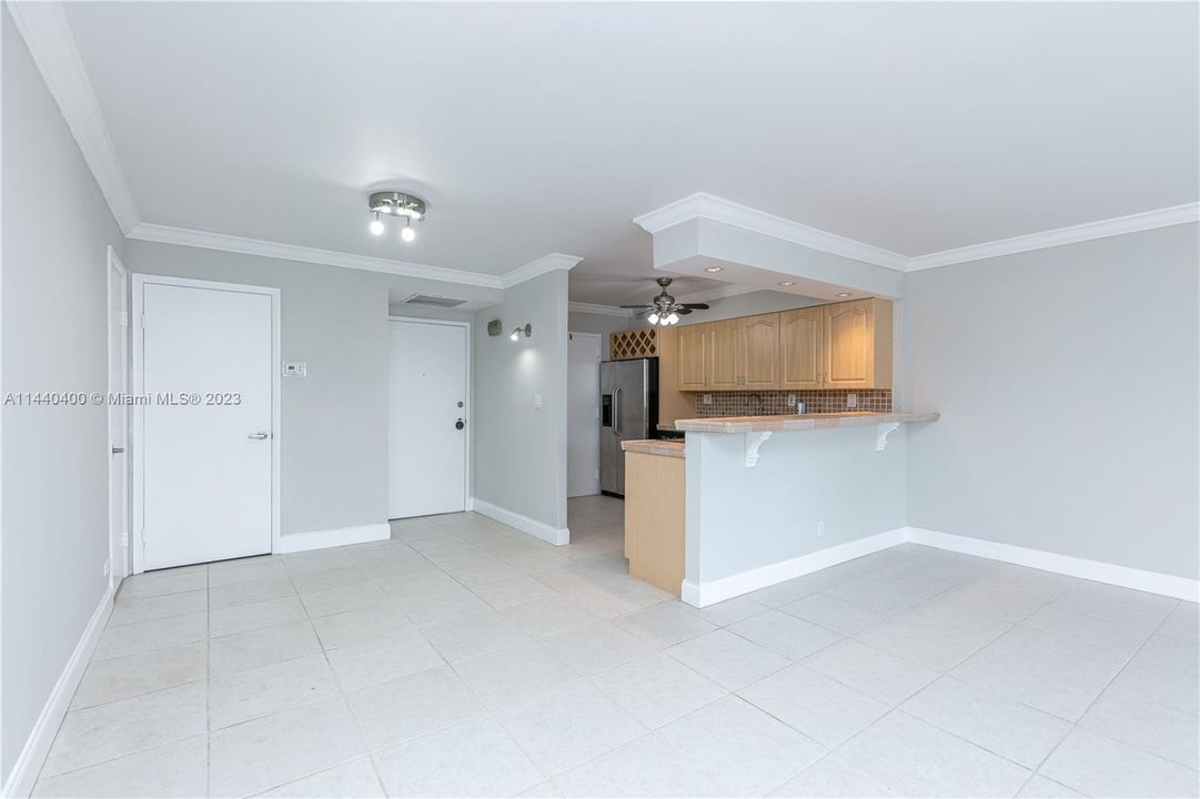 Недавно продано: $390,000 (1 спален, 1 ванн, 1000 Квадратных фут)