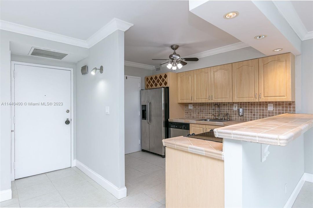 Недавно продано: $390,000 (1 спален, 1 ванн, 1000 Квадратных фут)