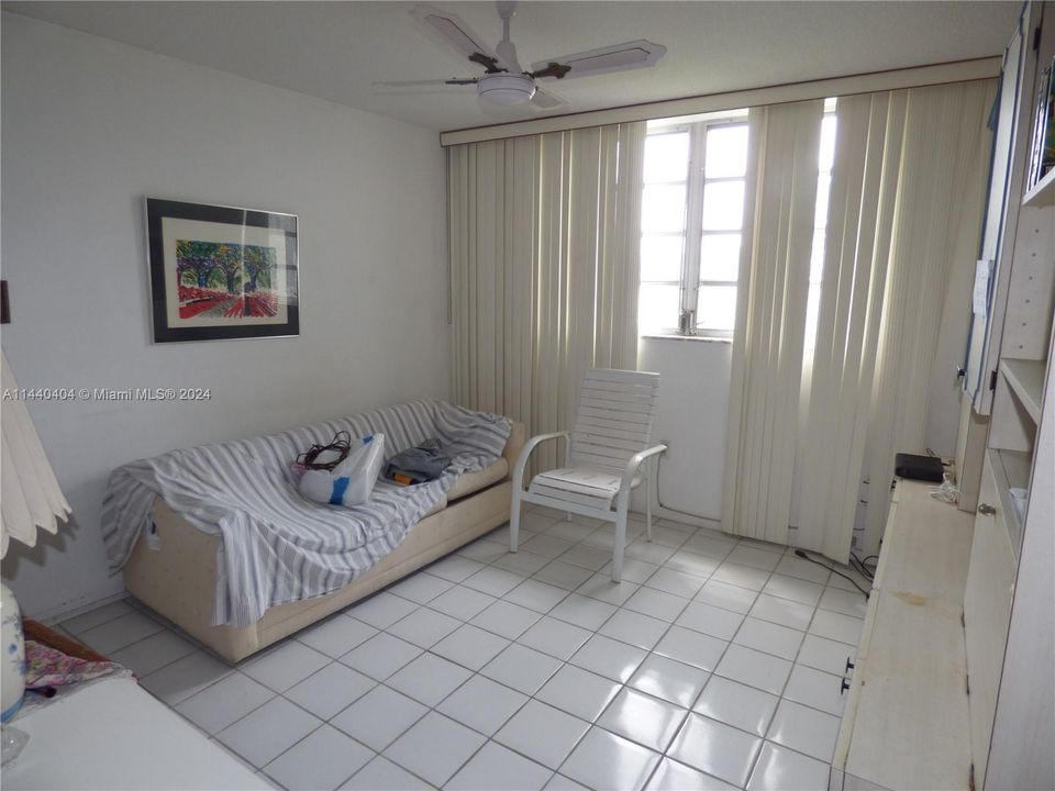 Recently Sold: $219,000 (2 beds, 2 baths, 1083 Square Feet)