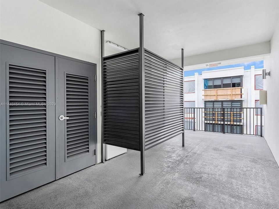 Recently Sold: $615,000 (2 beds, 1 baths, 965 Square Feet)