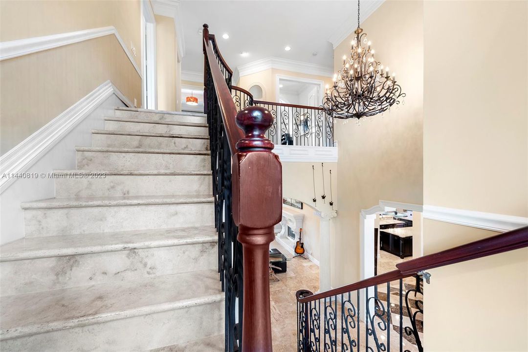 Recently Sold: $4,700,000 (4 beds, 5 baths, 5271 Square Feet)