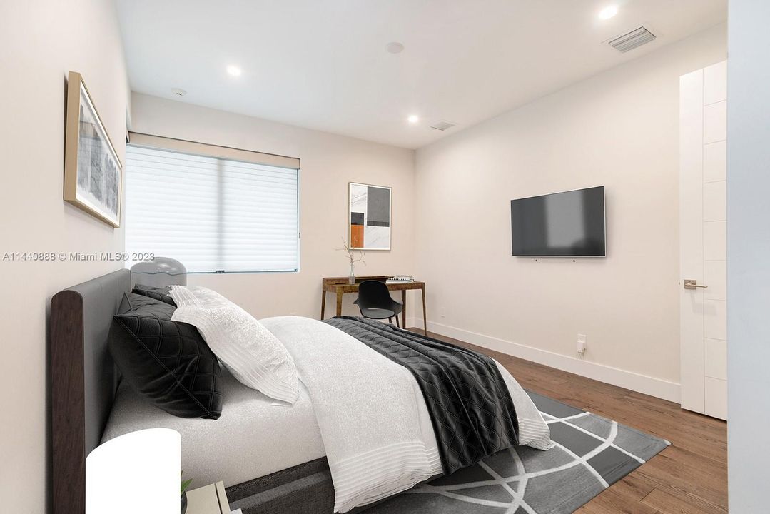 Недавно продано: $3,700,000 (5 спален, 5 ванн, 5126 Квадратных фут)