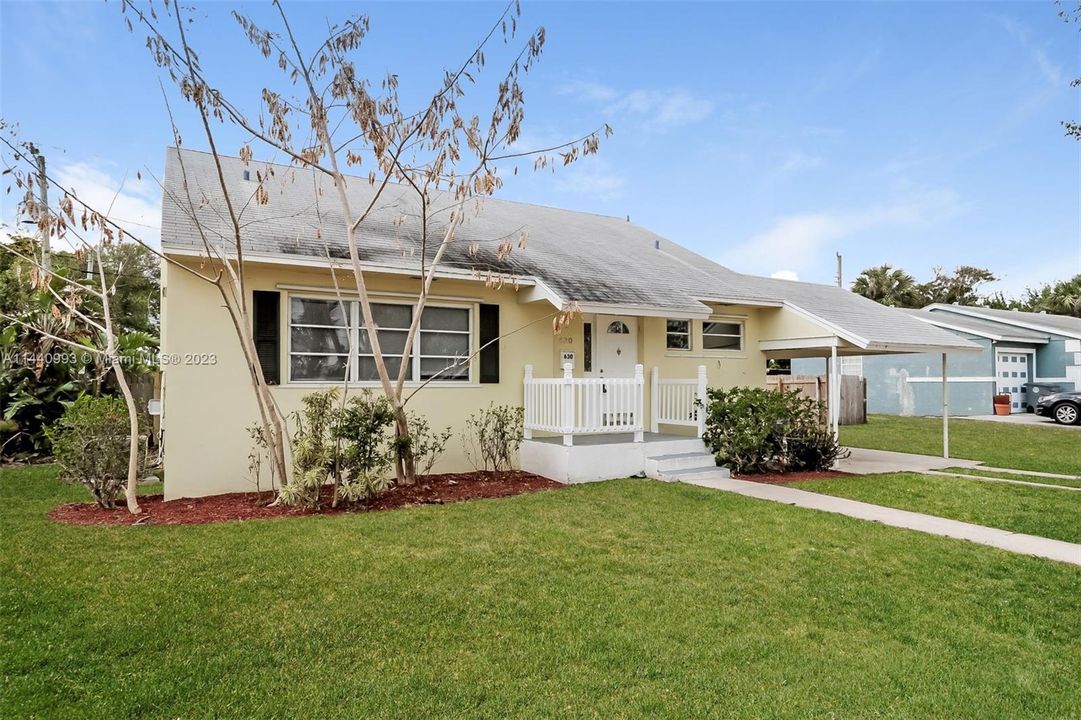 Recently Rented: $2,315 (4 beds, 2 baths, 1476 Square Feet)