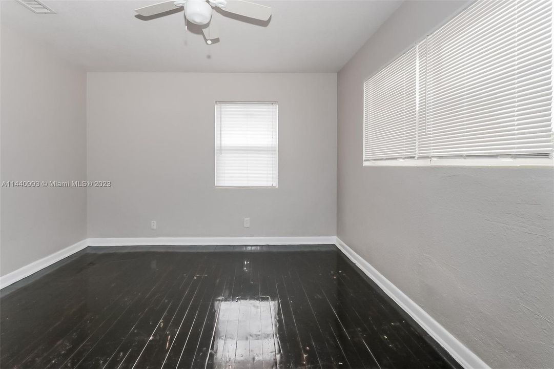 Recently Rented: $2,315 (4 beds, 2 baths, 1476 Square Feet)