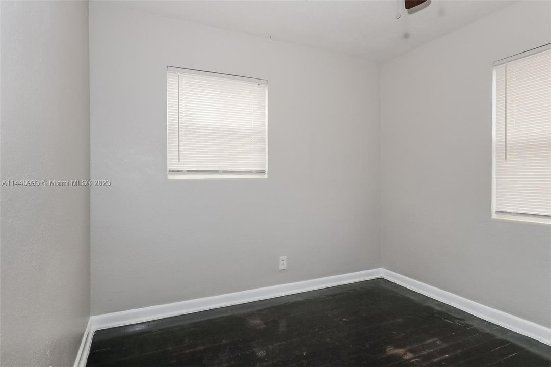 Recently Rented: $2,315 (4 beds, 2 baths, 1476 Square Feet)