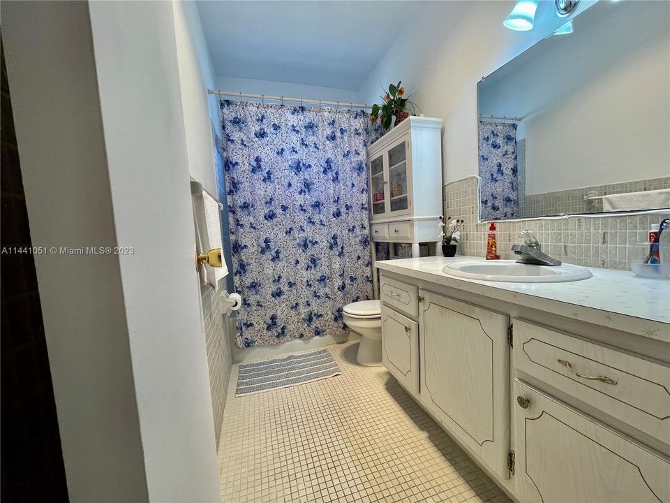 Vendido Recientemente: $162,000 (1 camas, 1 baños, 564 Pies cuadrados)