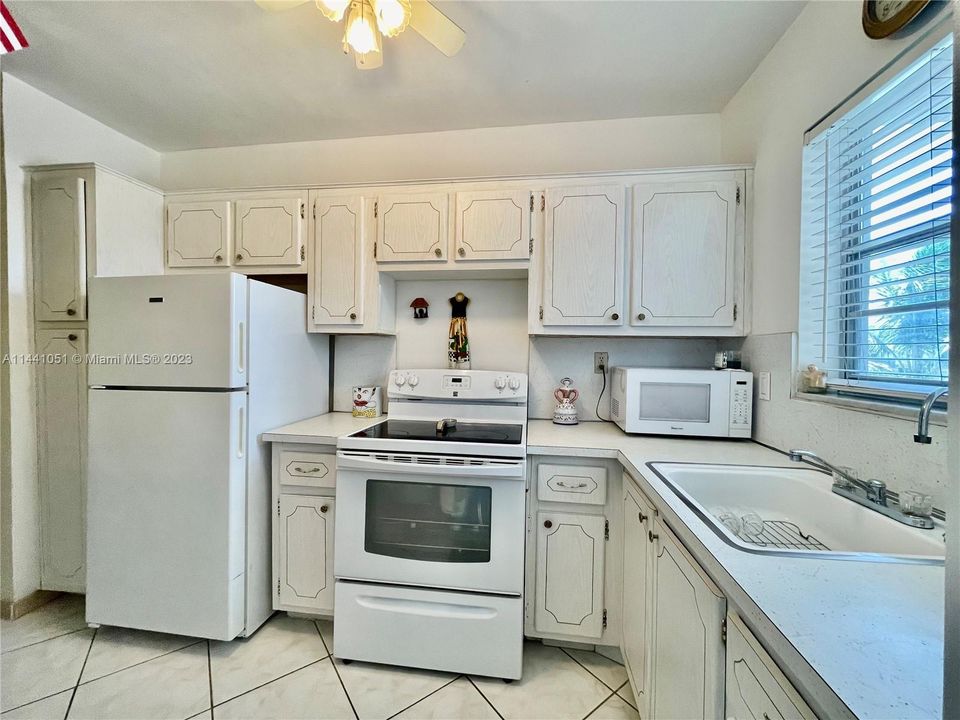 Vendido Recientemente: $162,000 (1 camas, 1 baños, 564 Pies cuadrados)