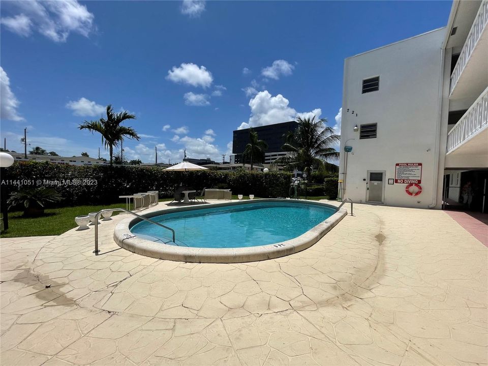 Vendido Recientemente: $162,000 (1 camas, 1 baños, 564 Pies cuadrados)