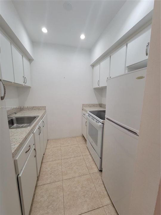 Vendido Recientemente: $149,000 (1 camas, 1 baños, 600 Pies cuadrados)