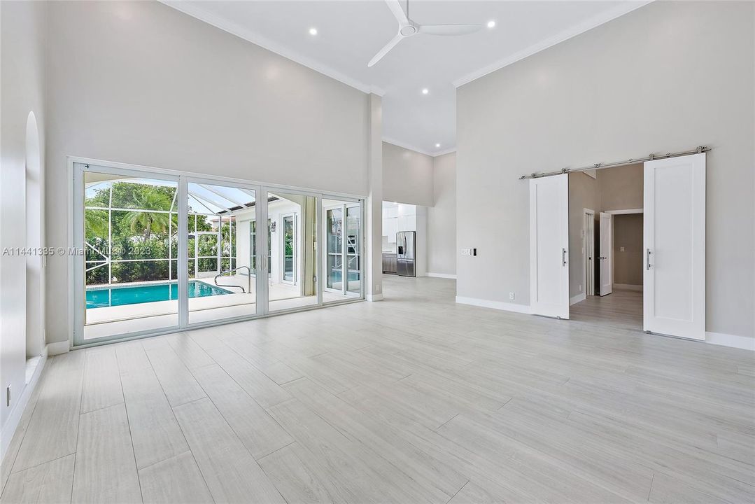 Recently Sold: $1,850,000 (3 beds, 3 baths, 2460 Square Feet)