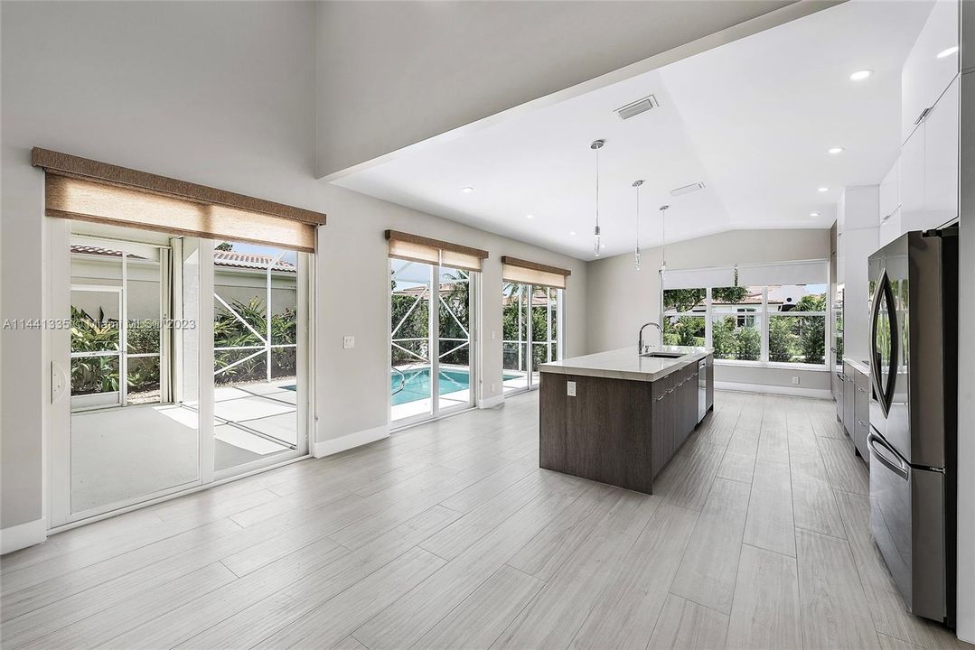 Recently Sold: $1,850,000 (3 beds, 3 baths, 2460 Square Feet)