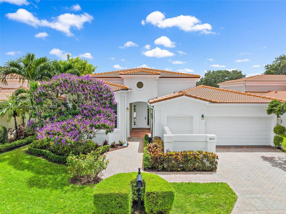 Recently Sold: $1,850,000 (3 beds, 3 baths, 2460 Square Feet)