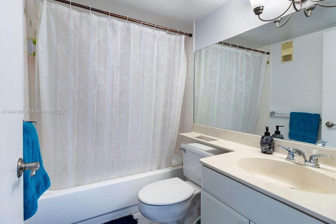 Recently Sold: $499,000 (2 beds, 2 baths, 968 Square Feet)