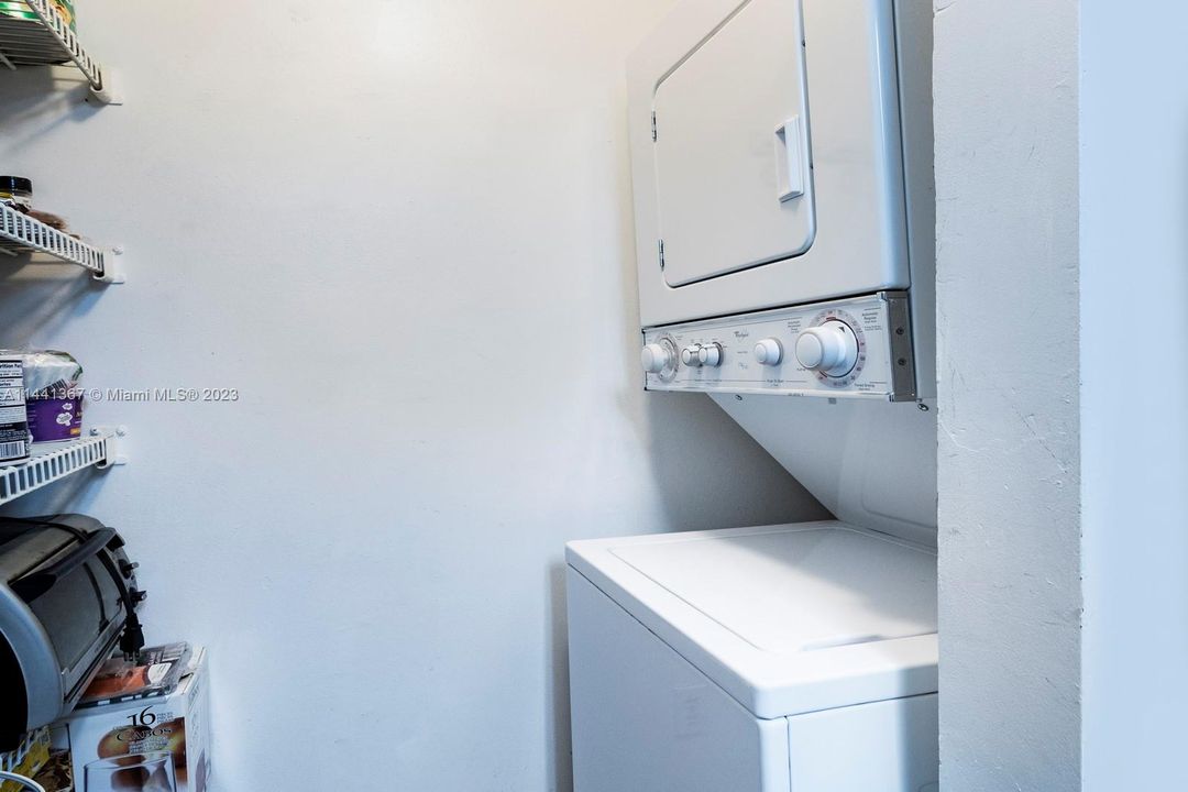 Recently Sold: $499,000 (2 beds, 2 baths, 968 Square Feet)