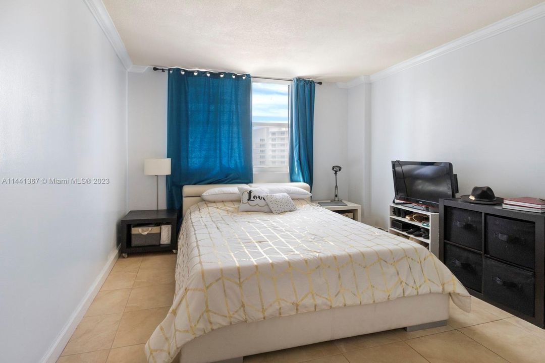 Recently Sold: $499,000 (2 beds, 2 baths, 968 Square Feet)