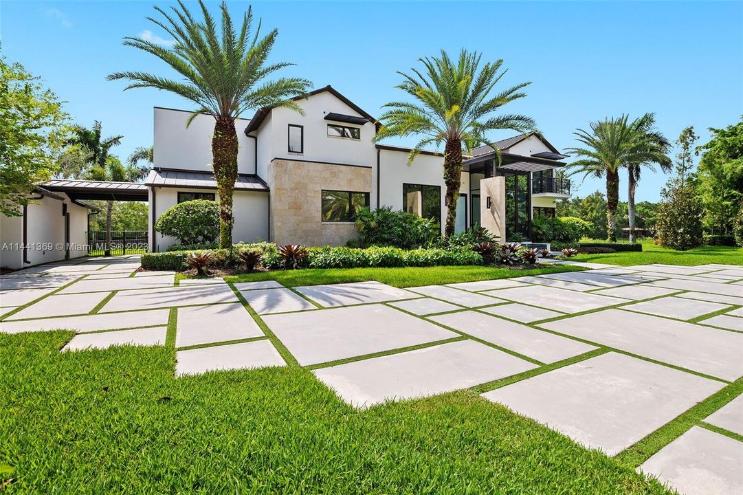 Недавно продано: $3,675,000 (6 спален, 5 ванн, 3926 Квадратных фут)