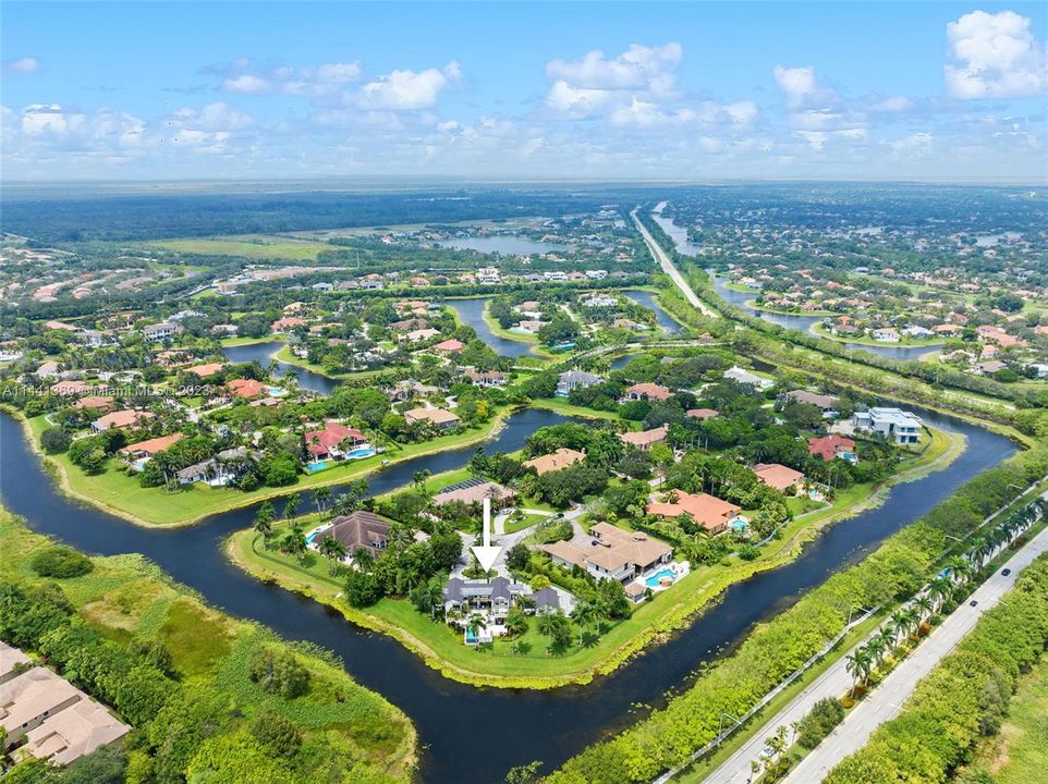 Недавно продано: $3,675,000 (6 спален, 5 ванн, 3926 Квадратных фут)