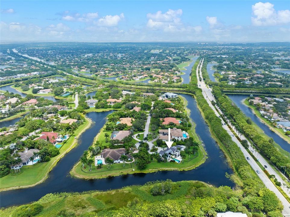 Недавно продано: $3,675,000 (6 спален, 5 ванн, 3926 Квадратных фут)