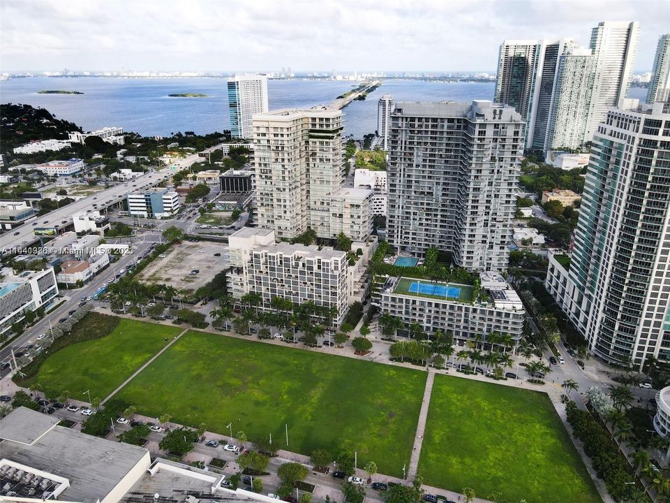 Recently Sold: $589,000 (1 beds, 1 baths, 713 Square Feet)