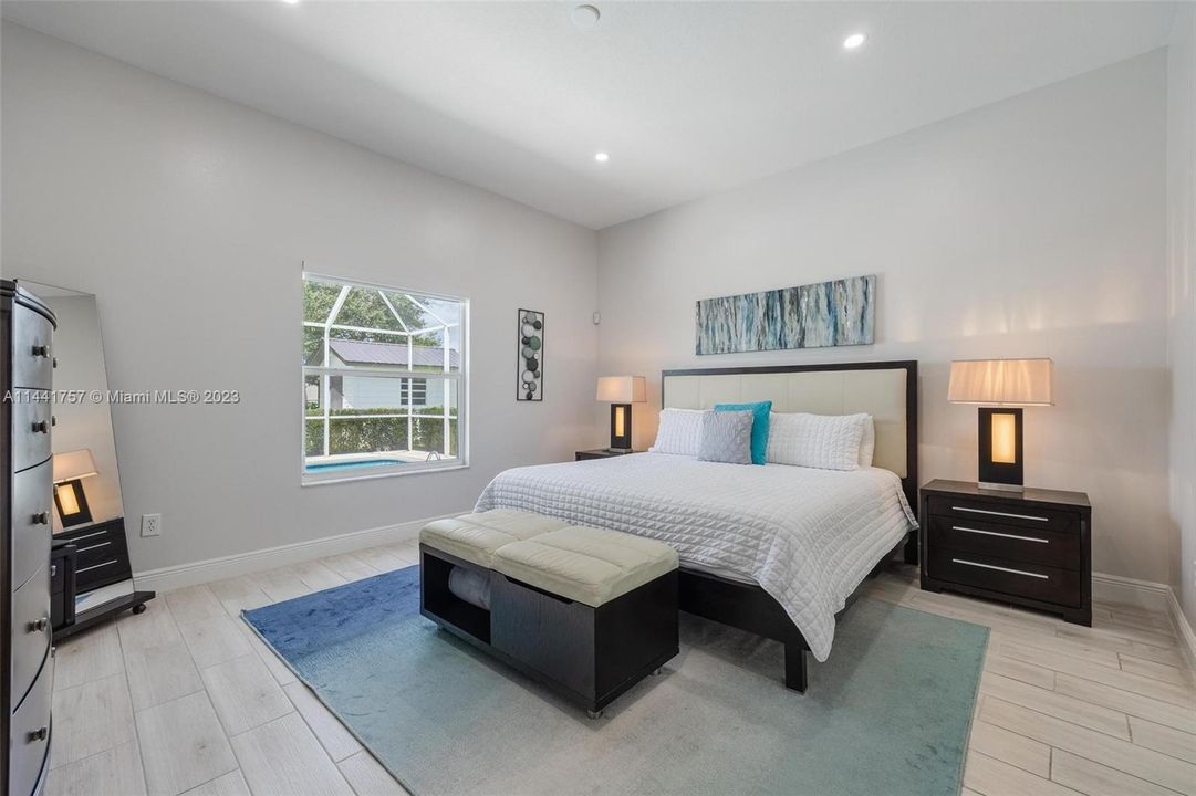 Recently Sold: $415,000 (3 beds, 2 baths, 1780 Square Feet)