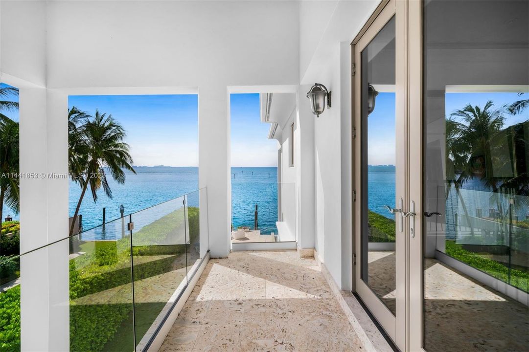 Living Room Entry/Exit to the pool