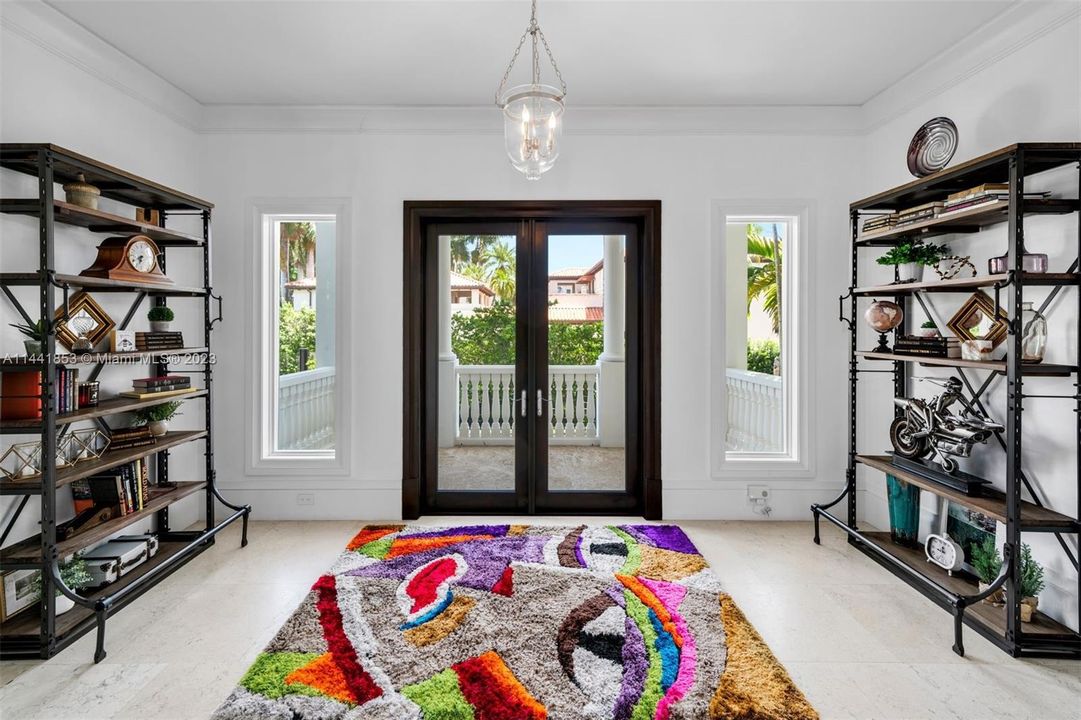 Недавно продано: $20,500,000 (6 спален, 8 ванн, 13930 Квадратных фут)