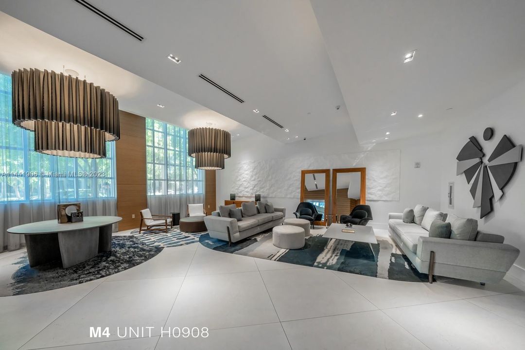 Recently Sold: $495,000 (1 beds, 1 baths, 861 Square Feet)