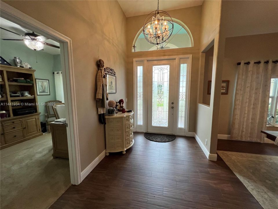 Recently Sold: $1,125,000 (3 beds, 3 baths, 2391 Square Feet)