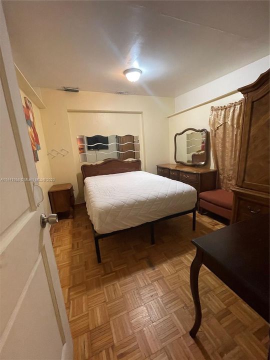 Recently Rented: $850 (1 beds, 1 baths, 0 Square Feet)