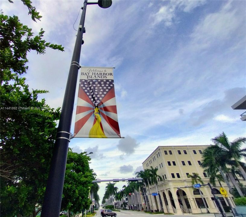 Недавно продано: $799,000 (2 спален, 2 ванн, 1640 Квадратных фут)