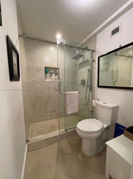 Недавно продано: $799,000 (2 спален, 2 ванн, 1640 Квадратных фут)