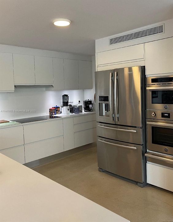 Недавно продано: $799,000 (2 спален, 2 ванн, 1640 Квадратных фут)