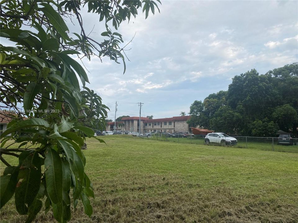 Vendido Recientemente: $499,000 (0.30 acres)