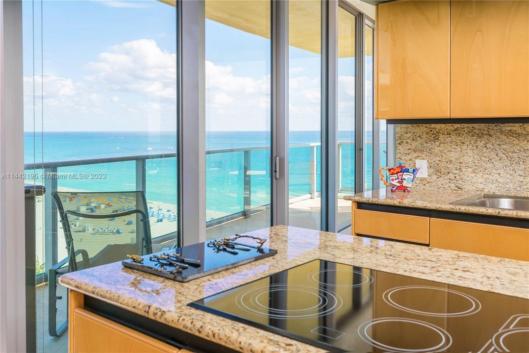 Vendido Recientemente: $4,995,000 (3 camas, 4 baños, 2250 Pies cuadrados)