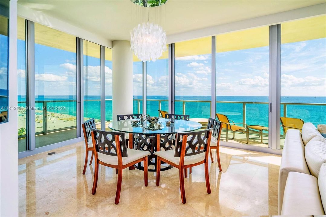 Vendido Recientemente: $4,995,000 (3 camas, 4 baños, 2250 Pies cuadrados)