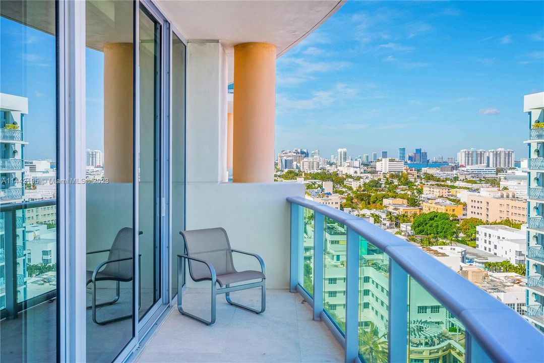 Vendido Recientemente: $4,995,000 (3 camas, 4 baños, 2250 Pies cuadrados)